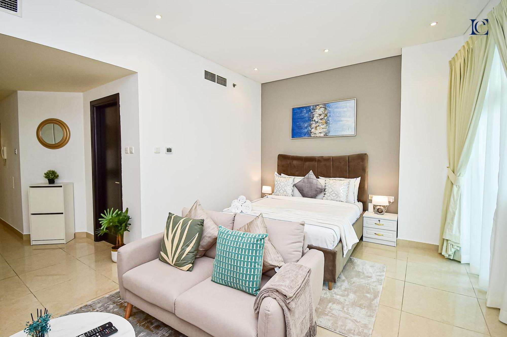 Luxury Escapes - Budget Studio With Balcony, Yacht Bay Marina Дубай Экстерьер фото