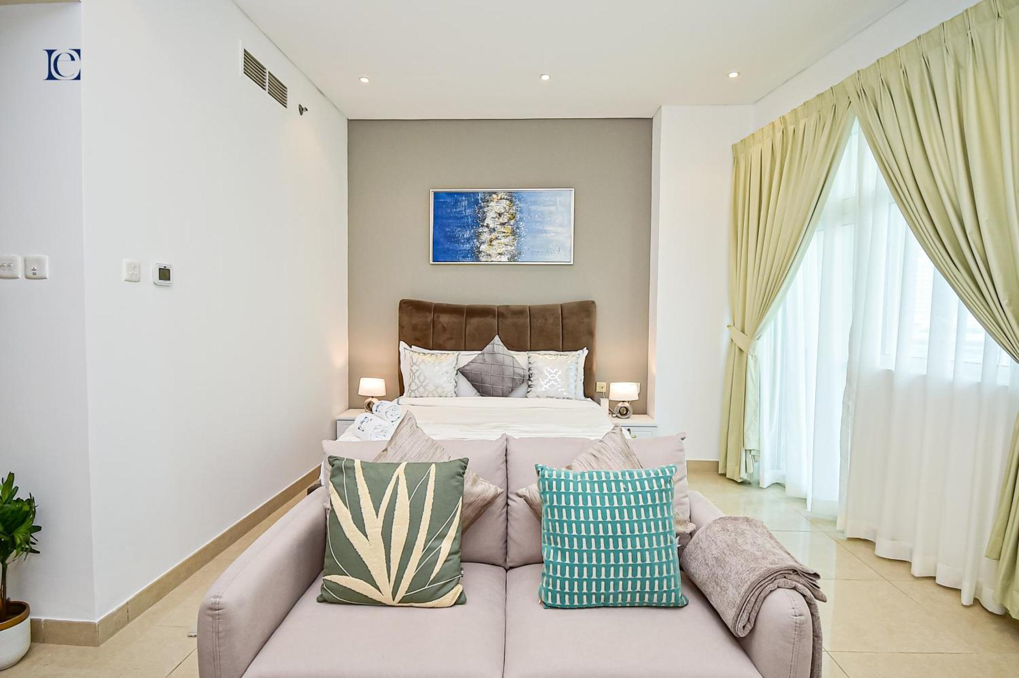 Luxury Escapes - Budget Studio With Balcony, Yacht Bay Marina Дубай Экстерьер фото