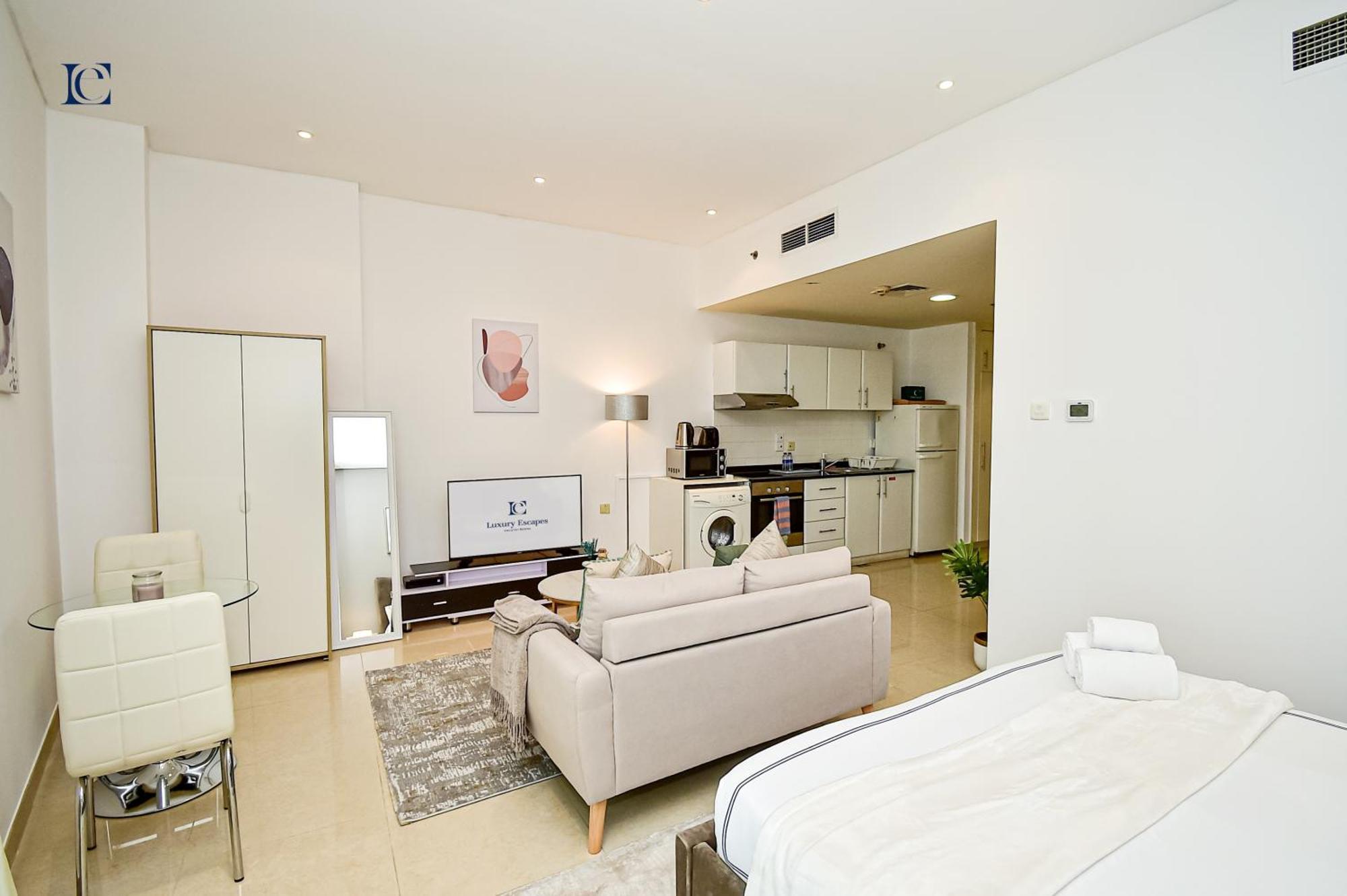 Luxury Escapes - Budget Studio With Balcony, Yacht Bay Marina Дубай Экстерьер фото